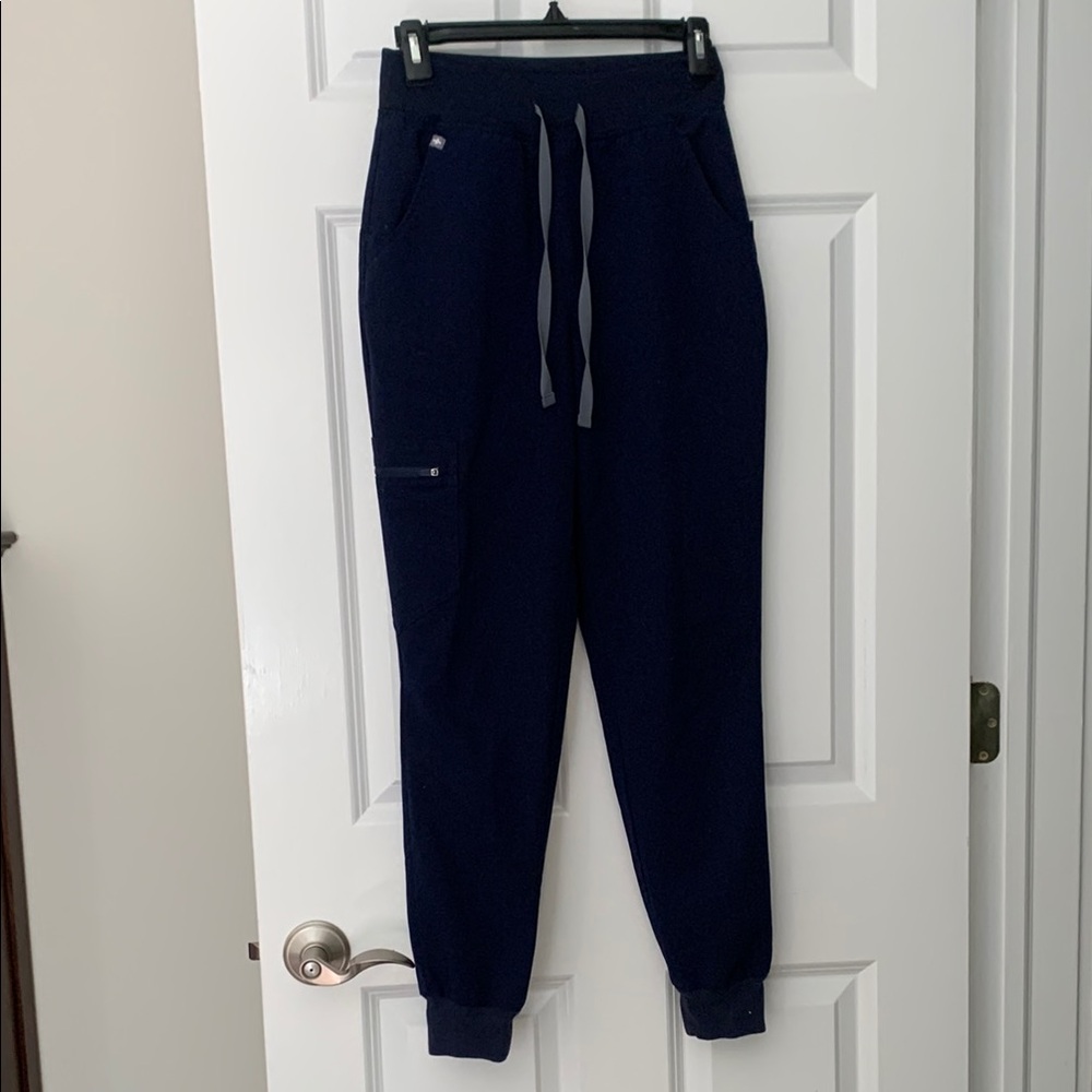 Figs jogger scrubs navy